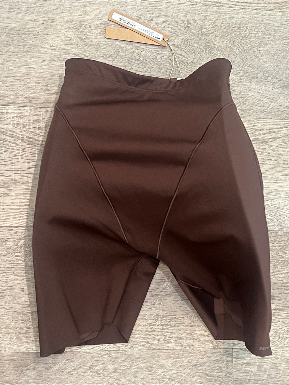 NWT SKIMS Body Butt And Hip Enhancing Mid Thigh Shorts BBL COCOA MEDIUM
